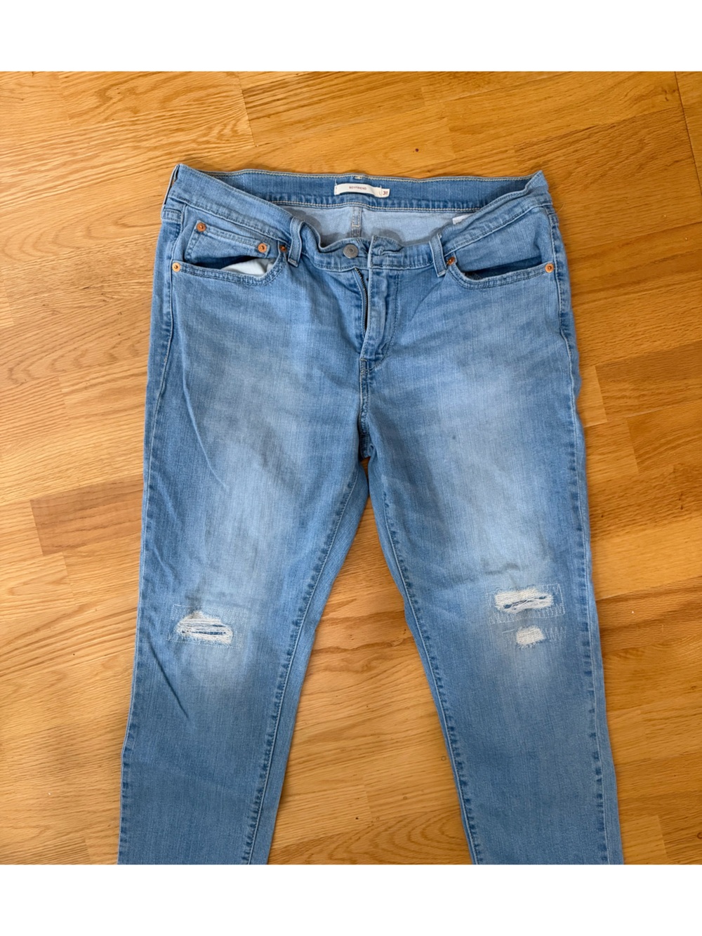 Levi boyfriend size 31 Light Blue Distressed Women’s Jeans